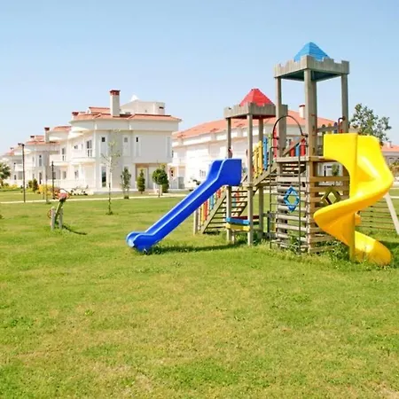 Willa Belek'te Genis Bahceli, Havuzlu Villa-awz157 Serik