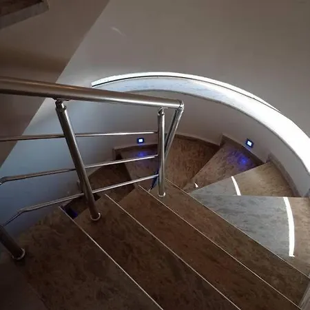 Belek'te Genis Bahceli, Havuzlu Villa-awz157 Willa